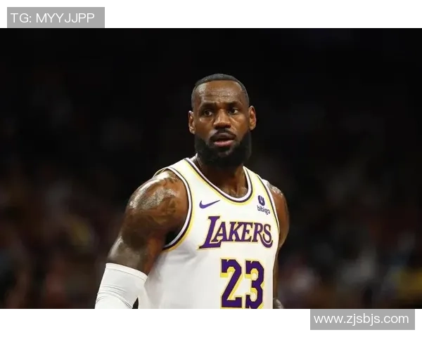 詹姆斯与足球明星激烈争论引发体育界热议,谁才是真正的运动之王